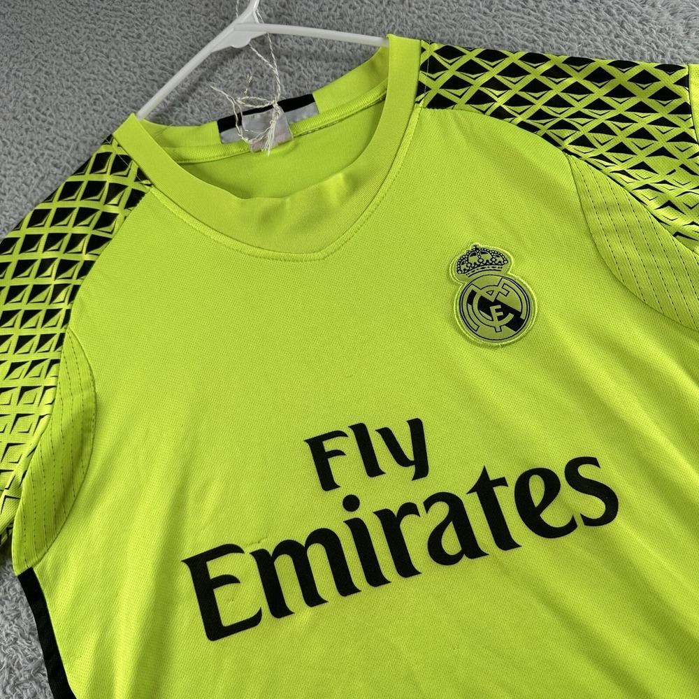 Real Madrid Goalkeeper Jersey‎ Mens Small Neon Green 2016/2017 LaLiga Patch